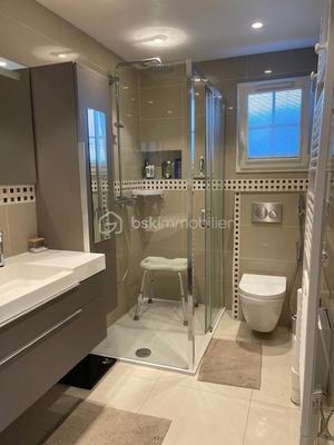 Propriété - 179 m² - 7 pièces