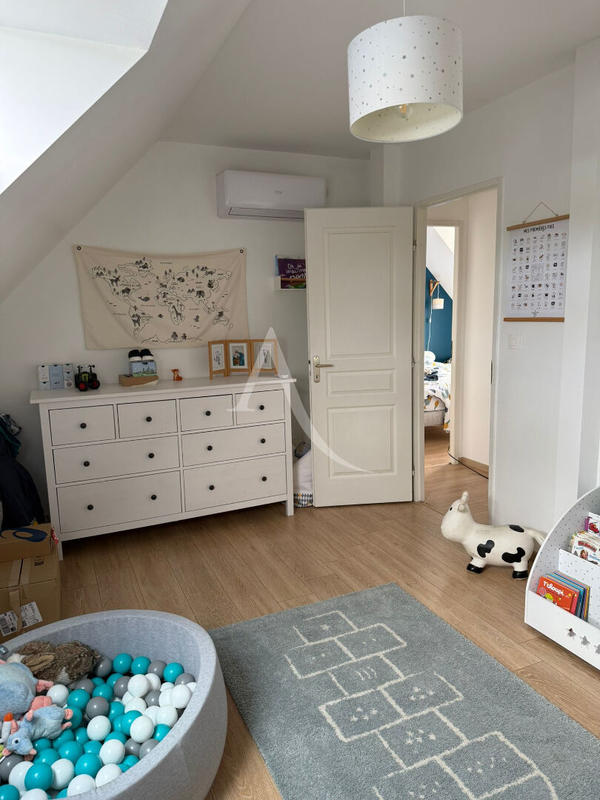 Maison - 101 m² - 5 pièces