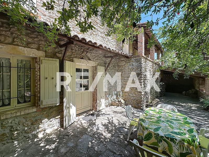 Mas - 191 m² - 6 pièces