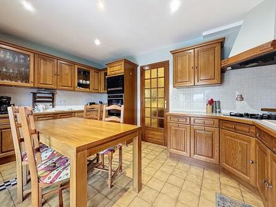 Maison - 212 m² - 8 pièces