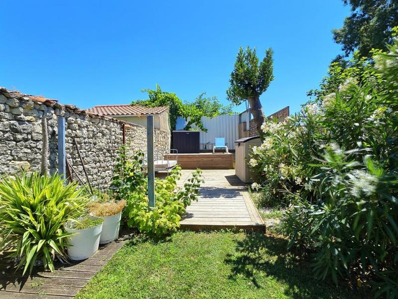 Maison - 162 m² - 6 pièces