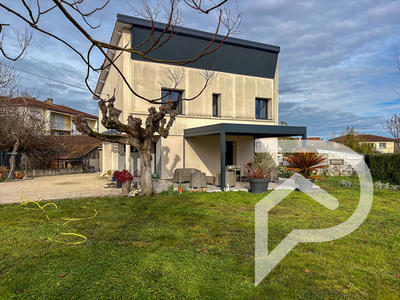 Maison - 105 m² - 4 pièces