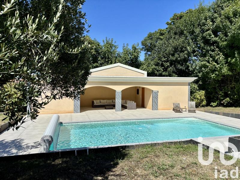 Maison - 240 m² - 7 pièces