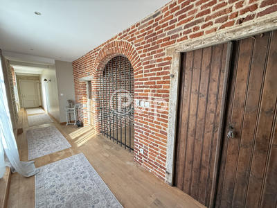 Demeure - 318 m² - 8 pièces