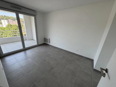 Appartement - 65 m² - 4 pièces