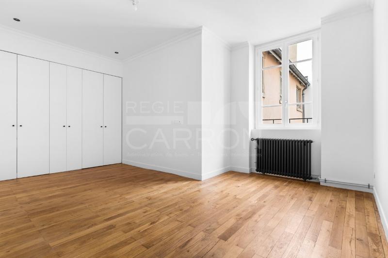Appartement - 99 m² - 4 pièces