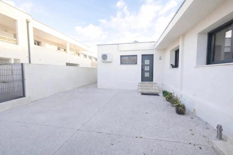 Maison - 84 m² - 4 pièces