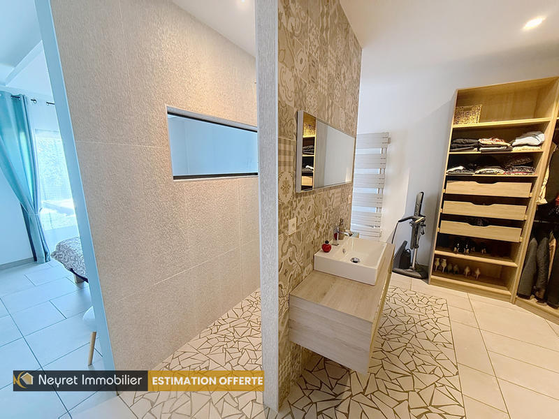 Villa - 226 m² - 8 pièces