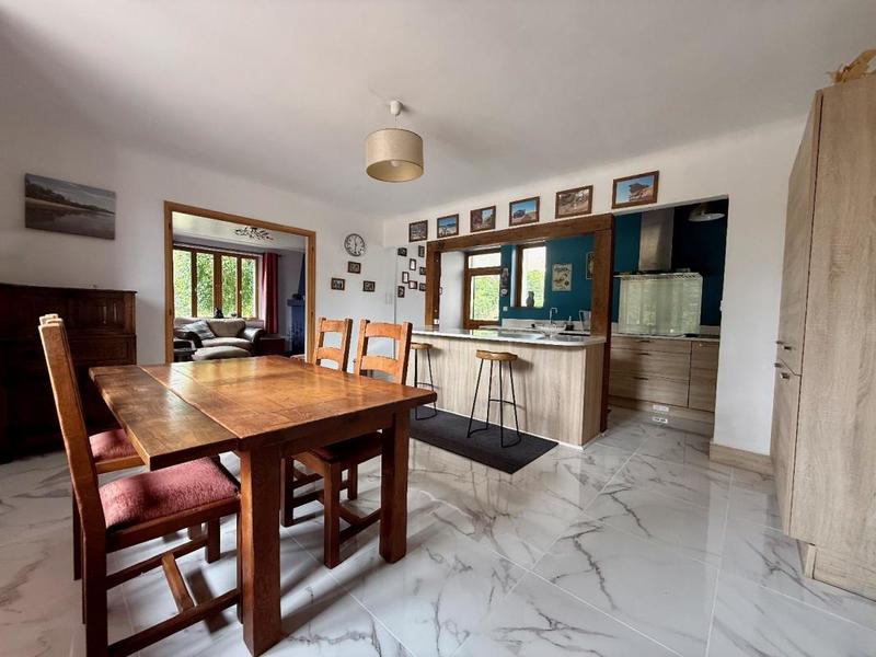 Maison traditionnelle - 164 m² - 6 pièces