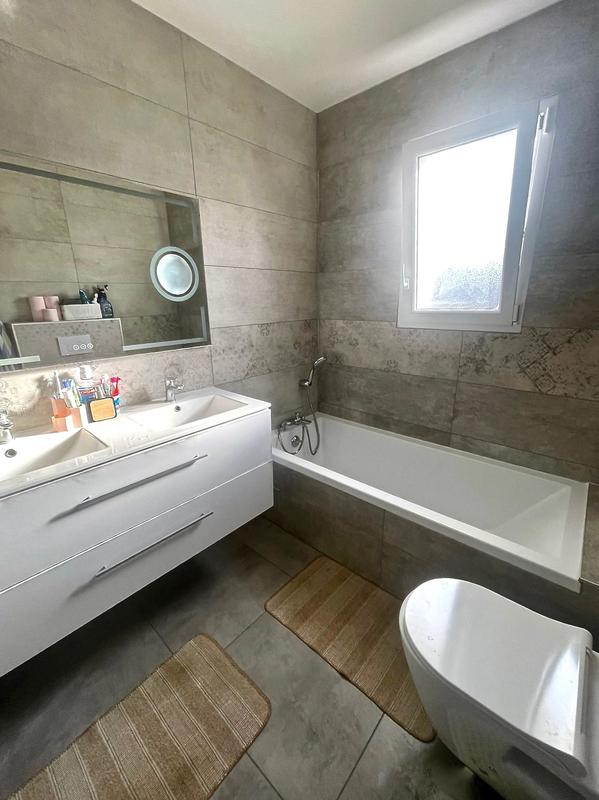 Maison - 125 m² - 6 pièces