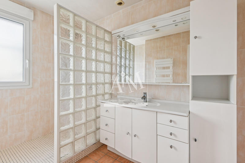 Appartement - 76 m² - 3 pièces