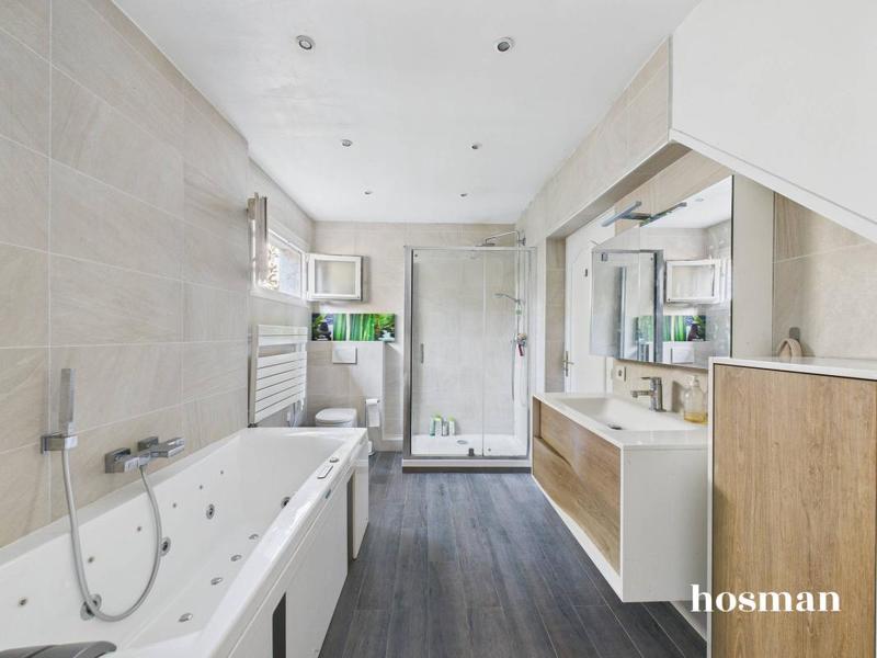 Maison - 150 m² - 6 pièces