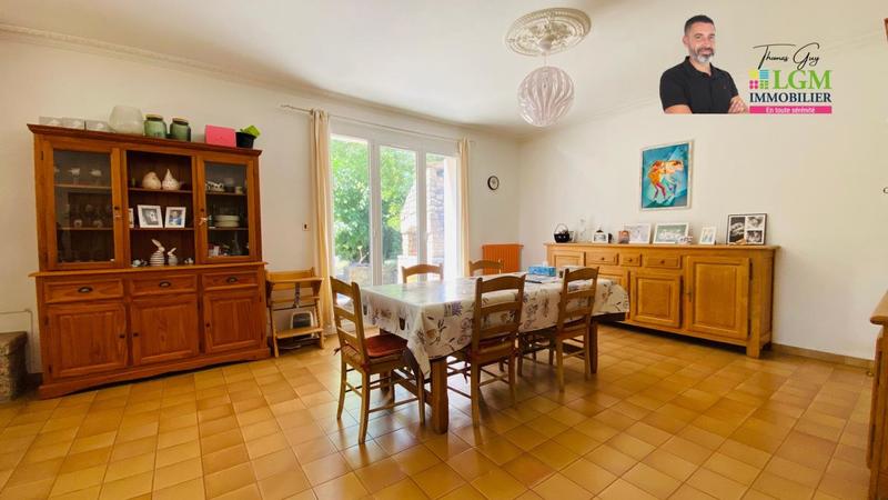 Maison - 237 m² - 7 pièces