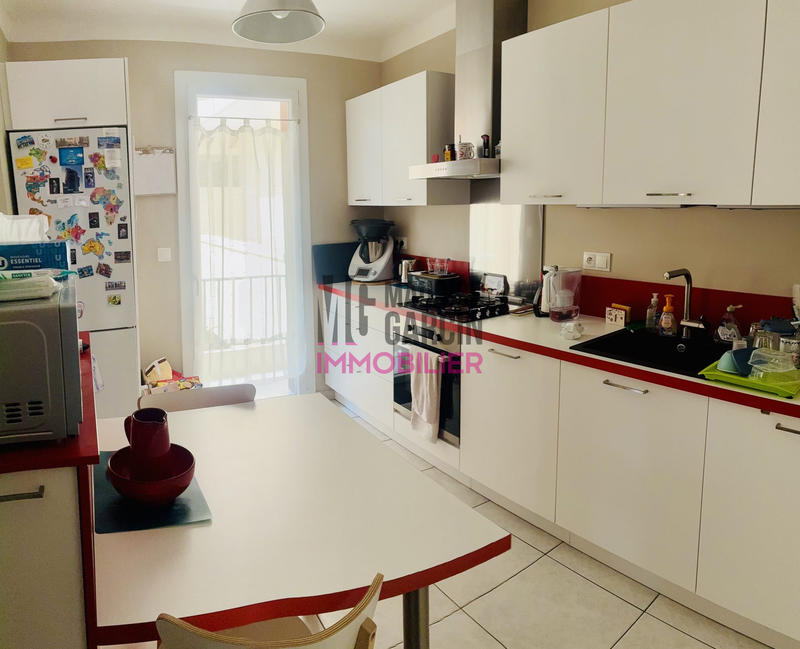 Appartement - 82 m² - 4 pièces