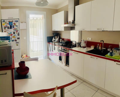 Appartement - 82 m² - 4 pièces