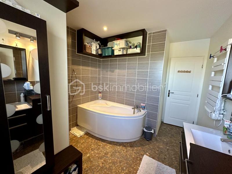 Maison - 154 m² - 7 pièces