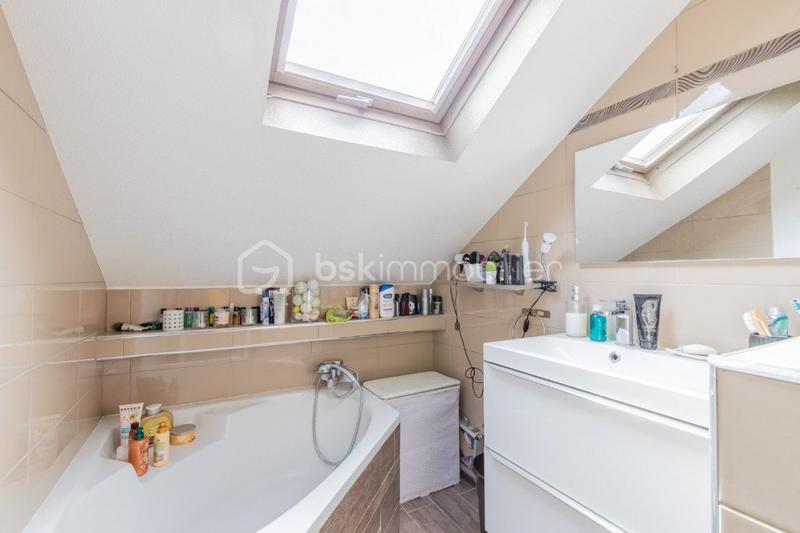 Maison traditionnelle - 118 m² - 4 pièces