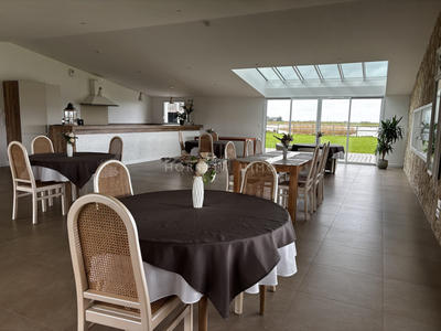 Maison - 270 m² - 15 pièces