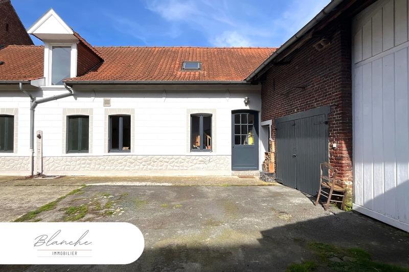 Maison - 350 m² - 10 pièces