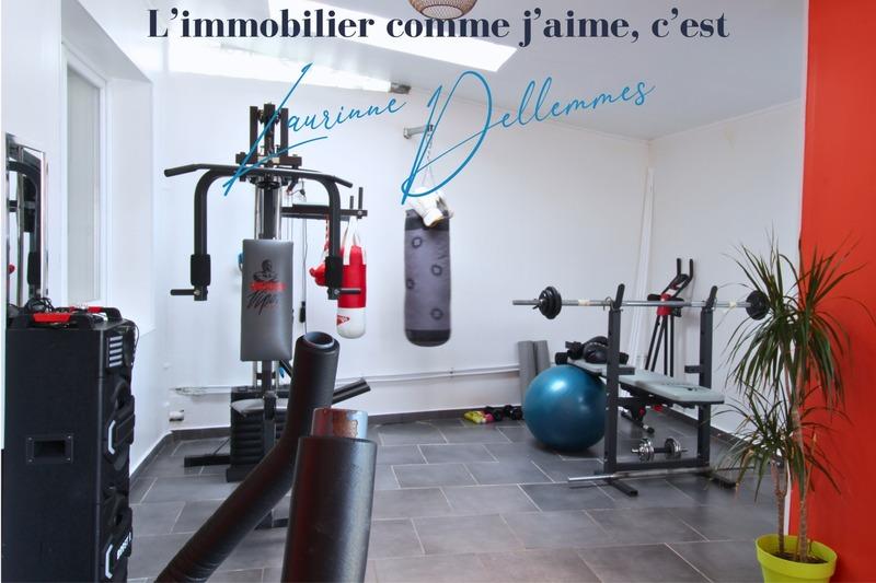 Maison - 193 m² - 9 pièces