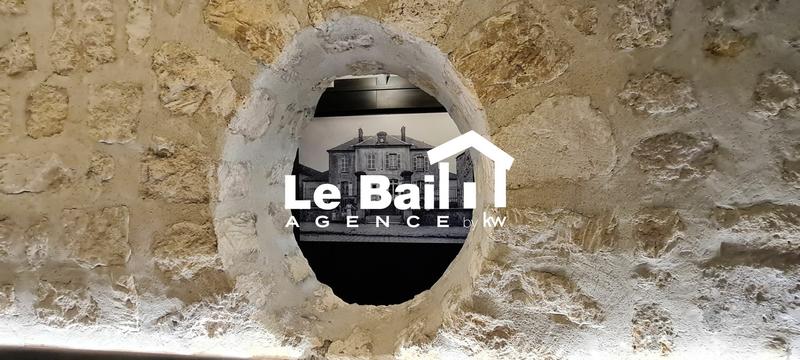 Magasins - 700 m² - 15 pièces