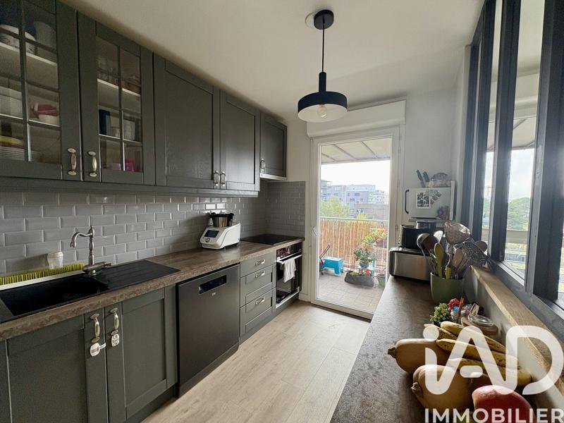 Appartement - 84 m² - 4 pièces