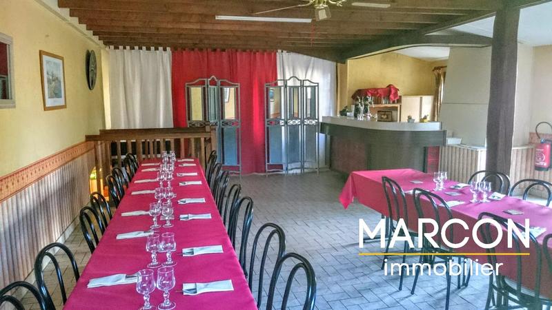 Maison de village - 300 m² - 9 pièces