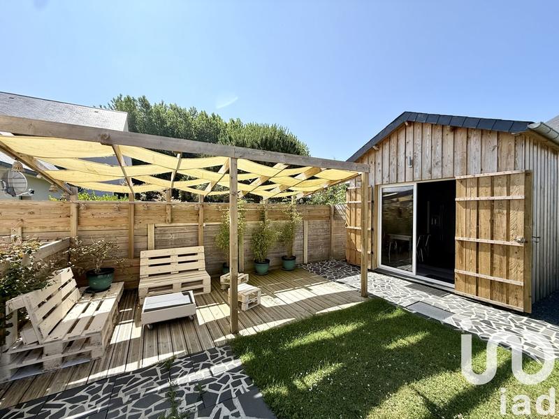 Maison - 210 m² - 8 pièces