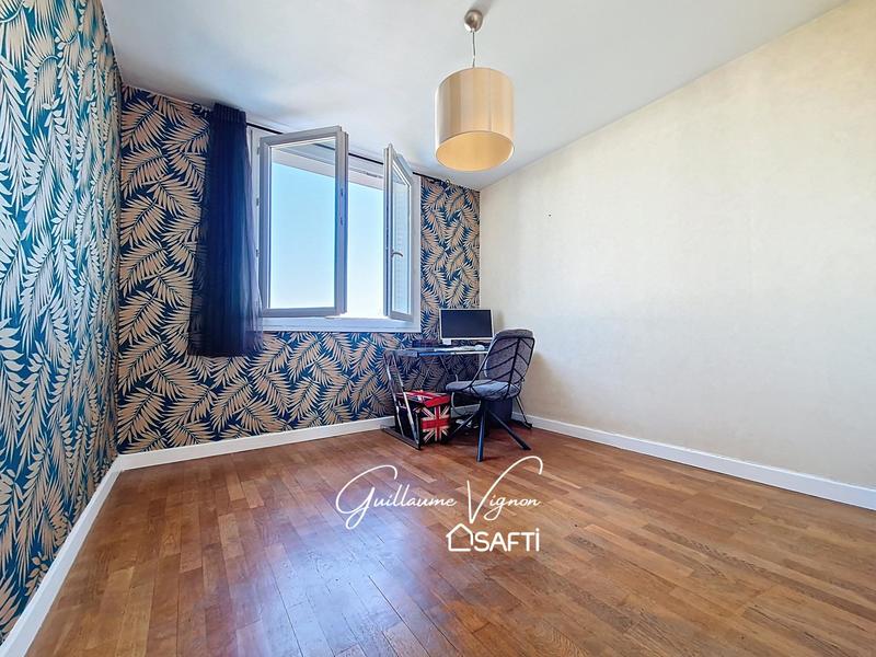 Appartement - 82 m² - 4 pièces