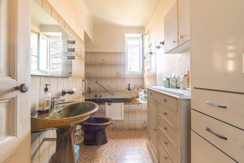 Maison - 396 m² - 9 pièces