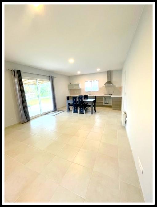 Maison - 229 m² - 7 pièces