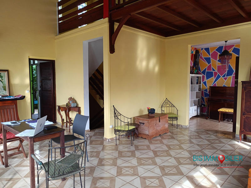 Maison - 184 m² - 5 pièces