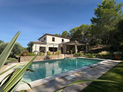 Villa - 170 m² - 5 pièces