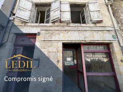 Maison - 185 m² - 3 pièces