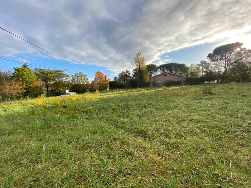 Terrain constructible - 764 m²