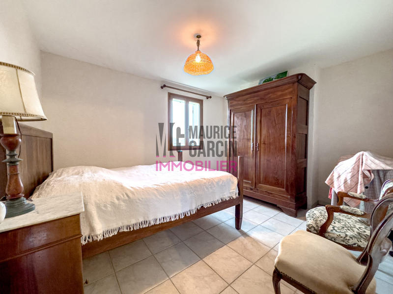 Maison - 200 m² - 9 pièces