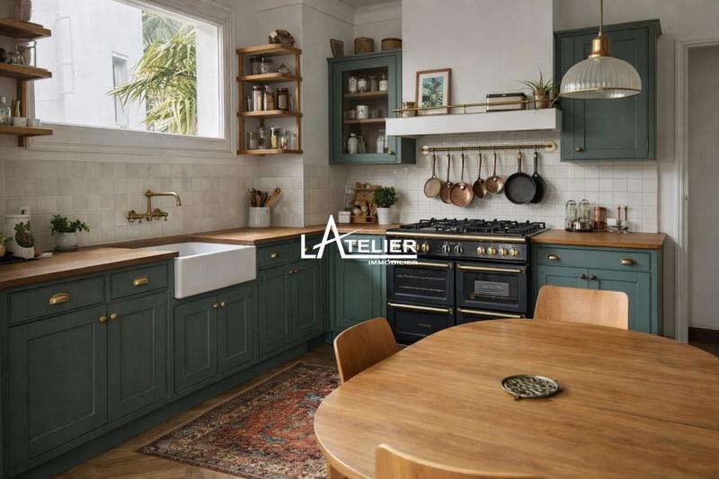 Maison - 181 m² - 7 pièces