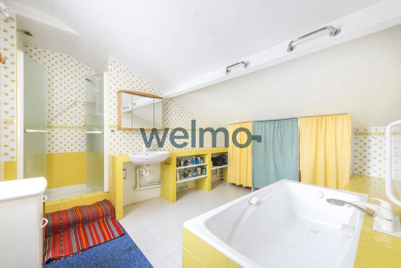 Maison - 370 m² - 11 pièces