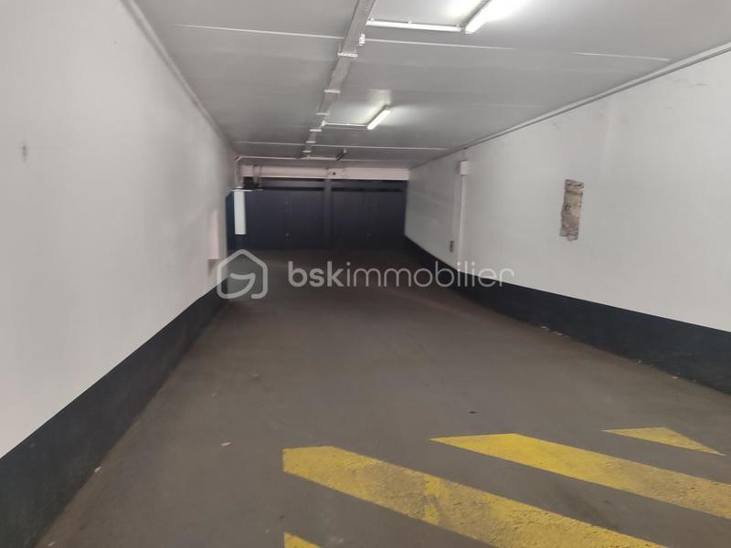 Parking / Garage - 15 m²
