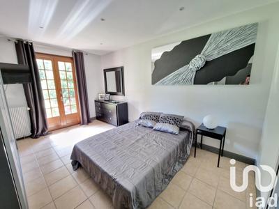 Maison - 300 m² - 9 pièces