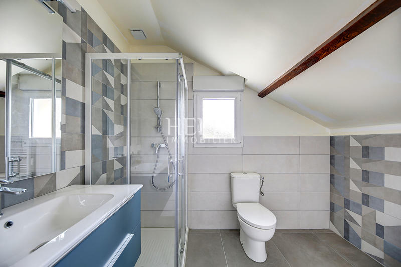 Maison - 156 m² - 7 pièces