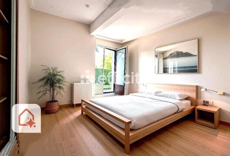 Appartement - 90 m² - 4 pièces