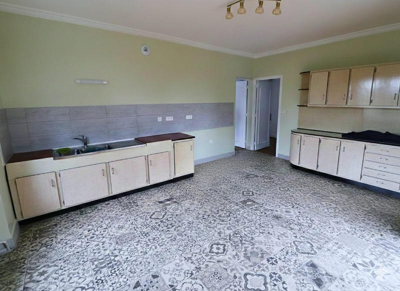 Maison traditionnelle - 152 m² - 6 pièces