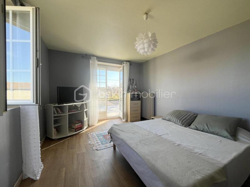 Maison - 201 m² - 7 pièces