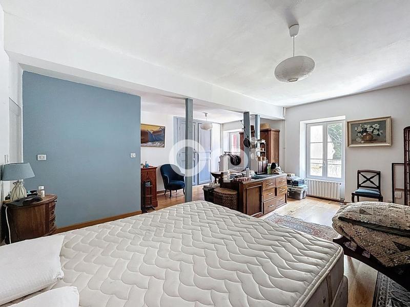 Maison - 174 m² - 7 pièces