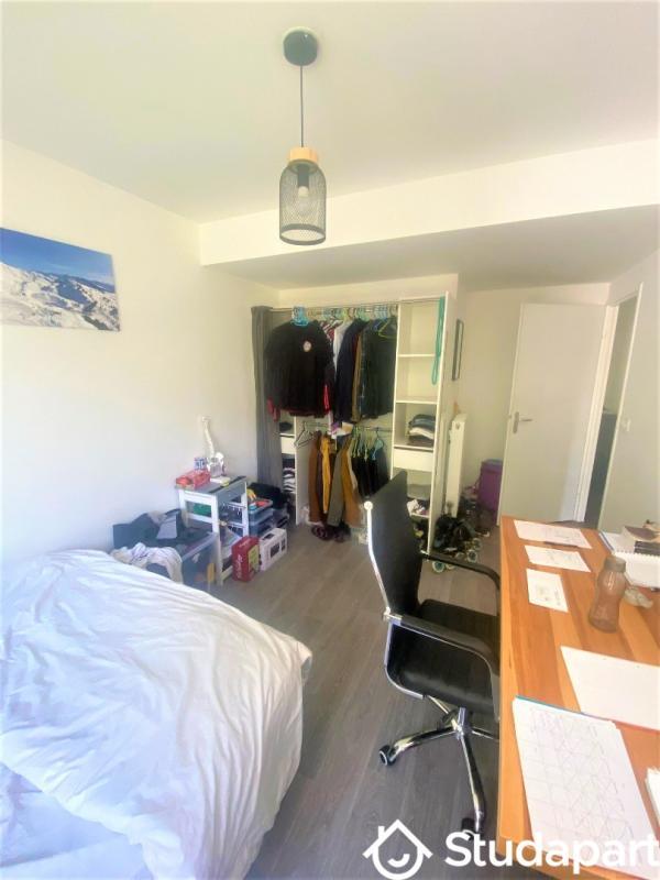 Chambre - 11 m² - 1 pièce