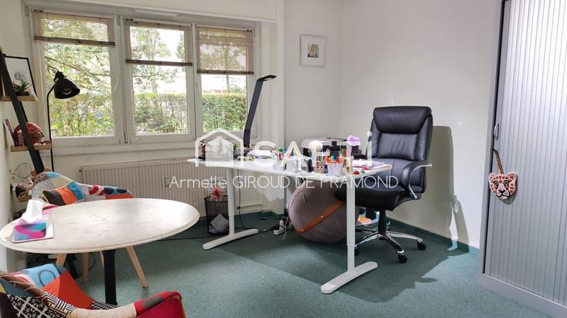 Local commercial - 99 m² - 7 pièces