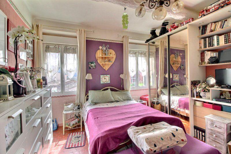 Appartement - 145 m² - 8 pièces