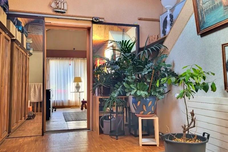 Maison - 250 m² - 9 pièces