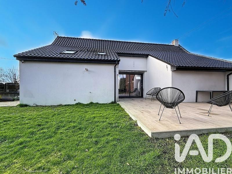 Maison - 95 m² - 5 pièces